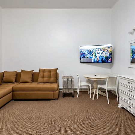 Designer Apartment! The Center! Валова 29 Львов Экстерьер фото