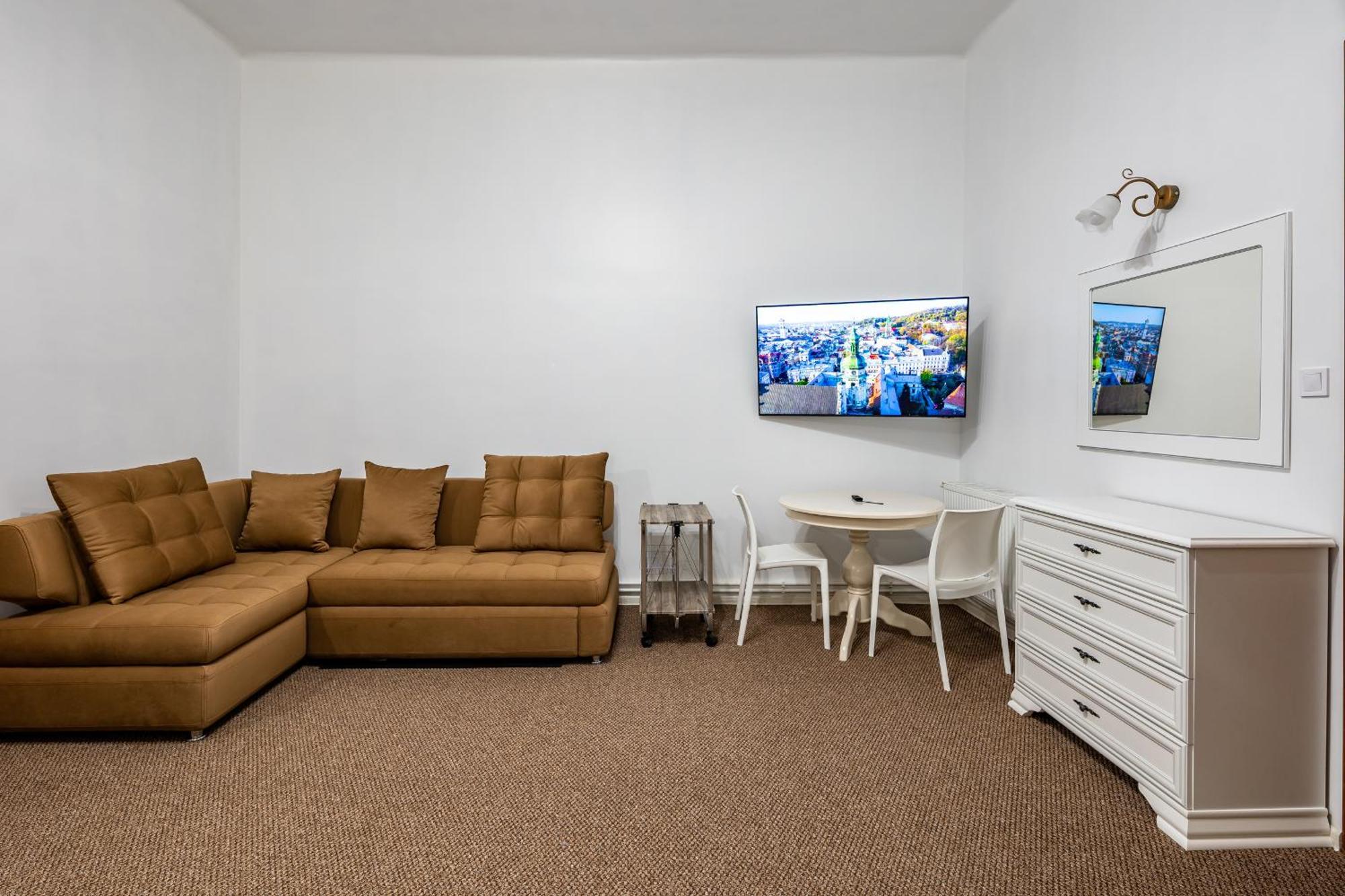 Designer Apartment! The Center! Валова 29 Львов Экстерьер фото