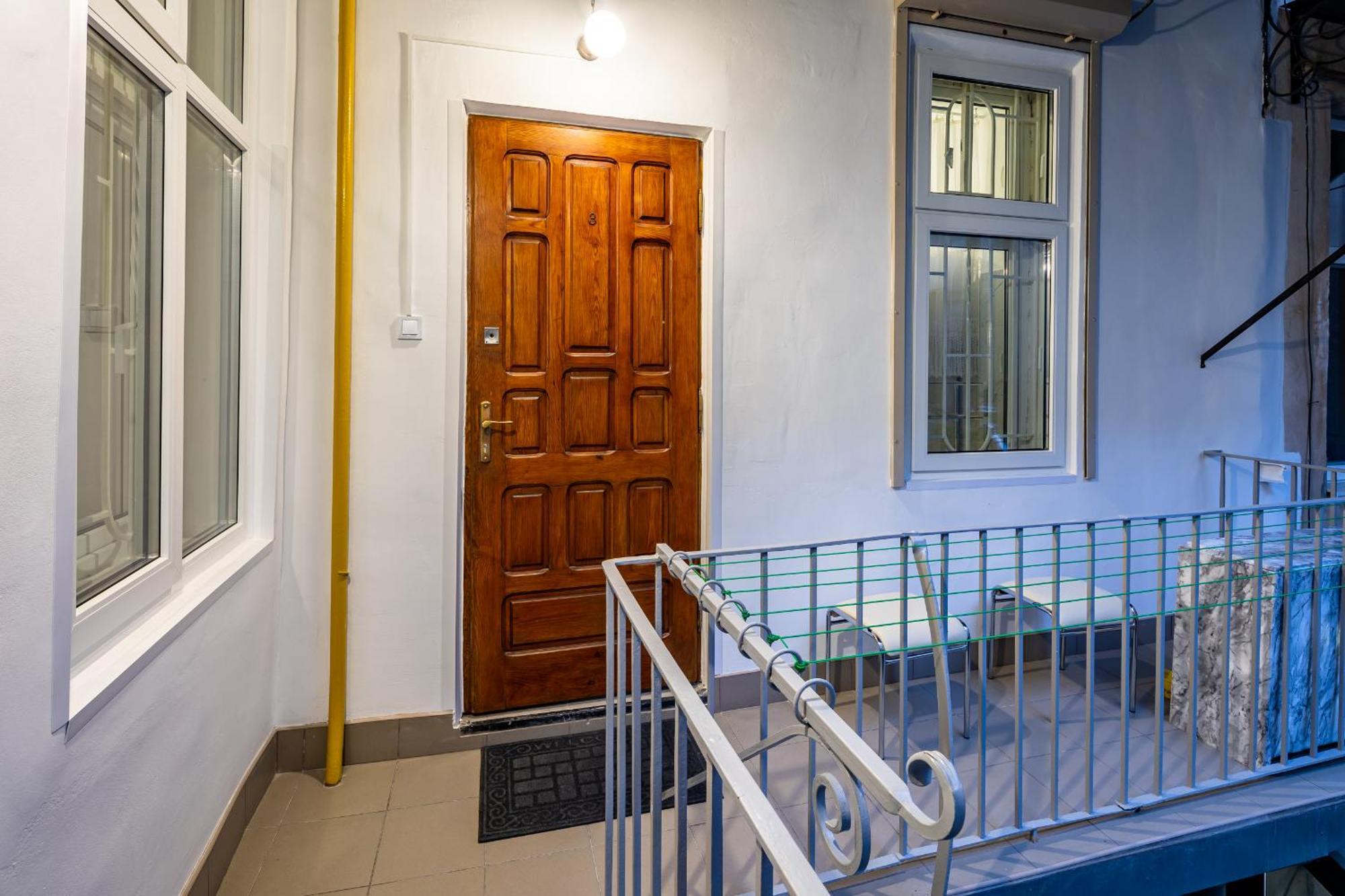 Designer Apartment! The Center! Валова 29 Львов Экстерьер фото