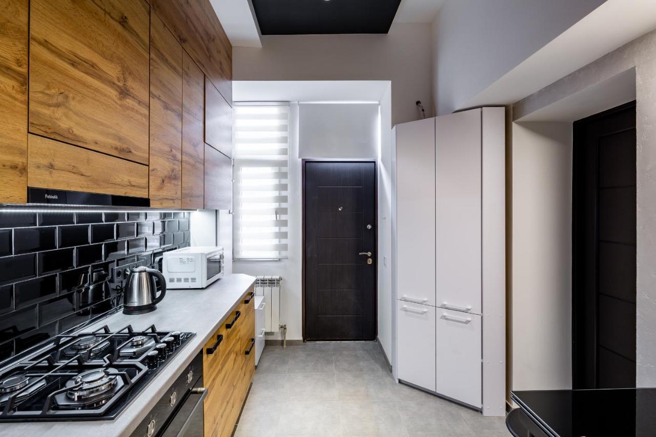 Designer Apartment! The Center! Валова 29 Львов Экстерьер фото