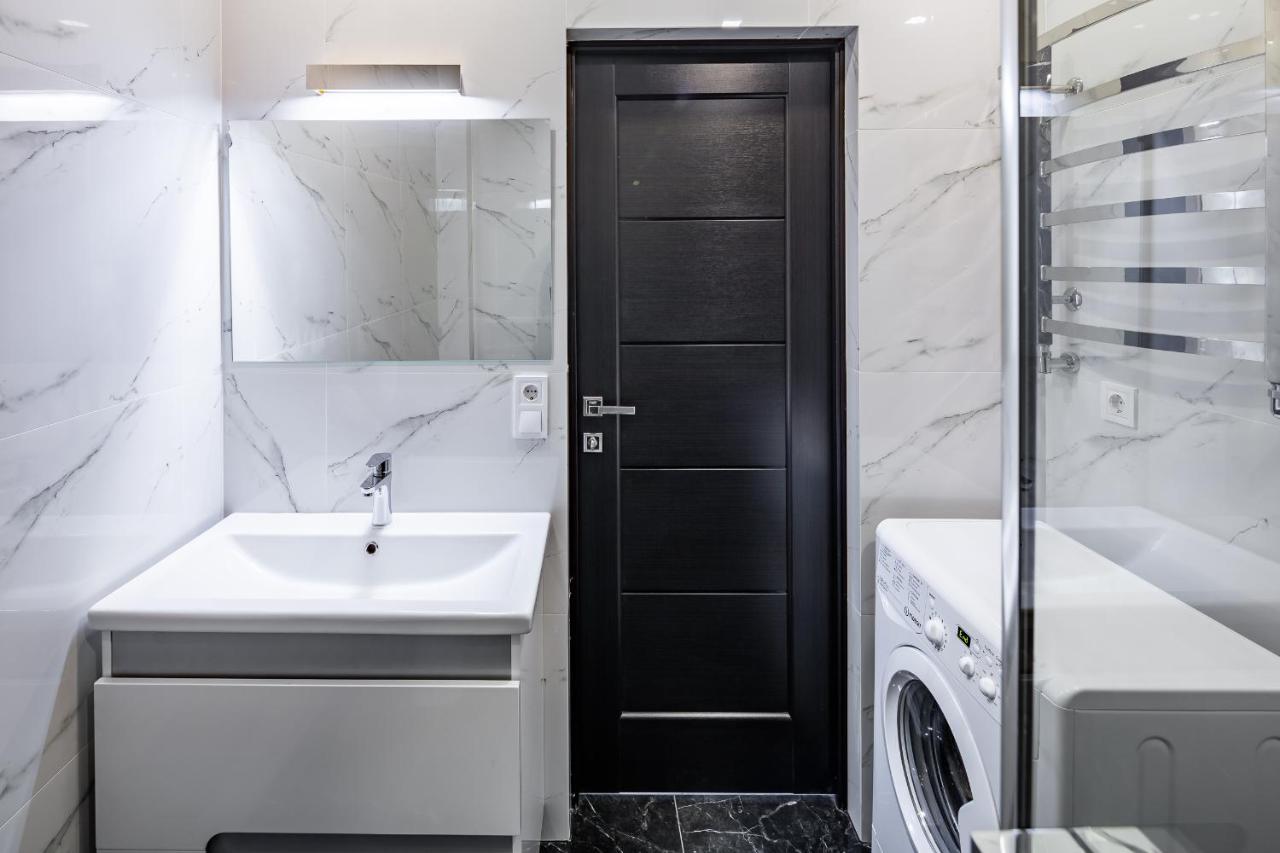 Designer Apartment! The Center! Валова 29 Львов Экстерьер фото